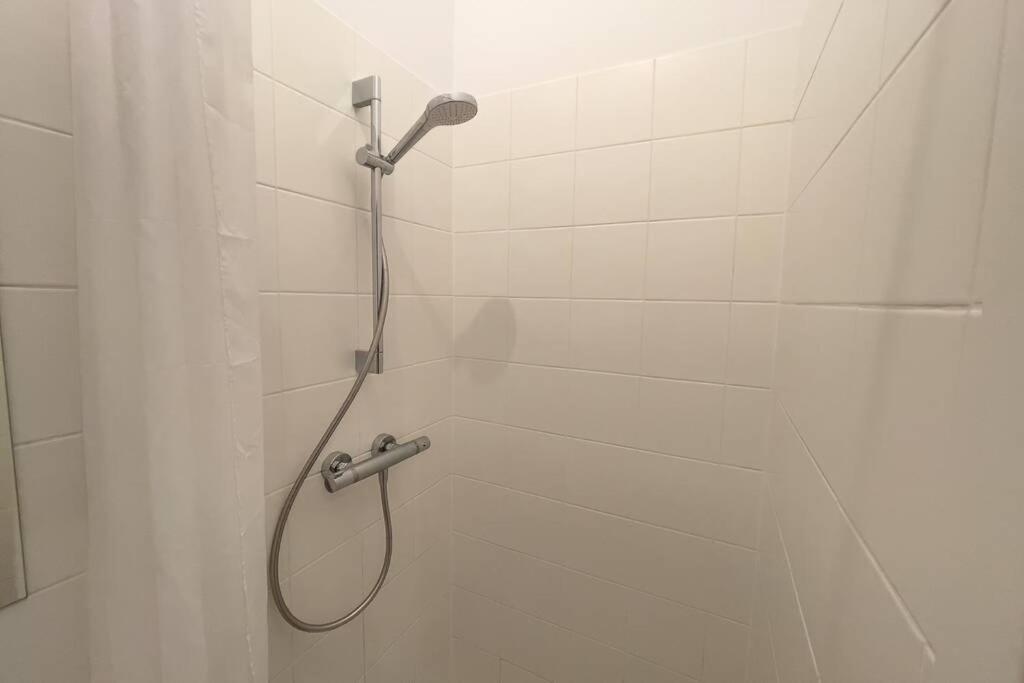 Cosy Studio Near Central Station Apartment Виена Екстериор снимка
